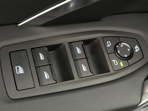 Used 2025 BMW X1 xDrive28i w/ Premium Package image 13