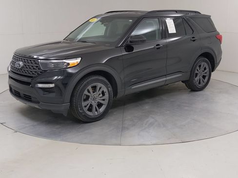 Certified 2024 Ford Explorer XLT w/ Equipment Group 202A AWD/4WD image 20