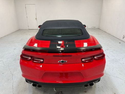Used 2021 Chevrolet Camaro LT w/ Technology Package RWD image 4