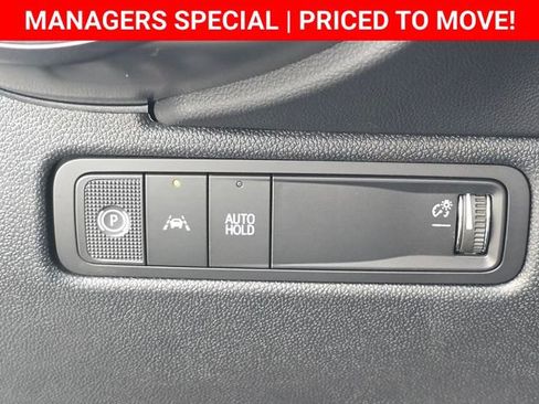 New 2026 Chevrolet Equinox EV LT image 29