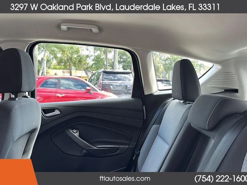 Used 2017 Ford C-MAX Energi SE FWD image 30