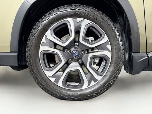 Used 2023 Subaru Ascent Touring AWD/4WD image 47