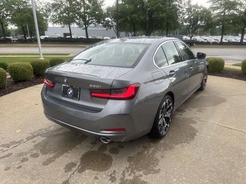 Used 2025 BMW 330i xDrive Sedan w/ Premium Package image 5