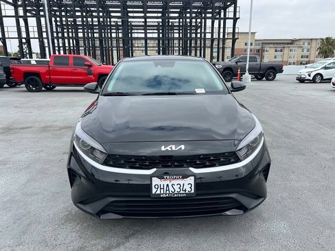 Used 2023 Kia Forte LX FWD image 2