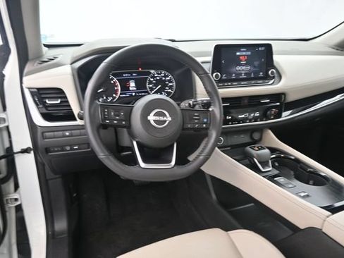 Used 2023 Nissan Rogue SL FWD image 16