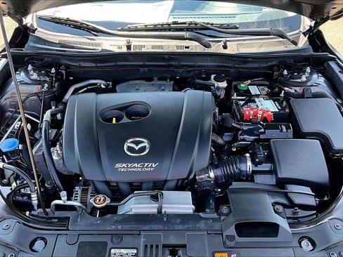 Used 2017 MAZDA MAZDA3 Touring FWD image 9