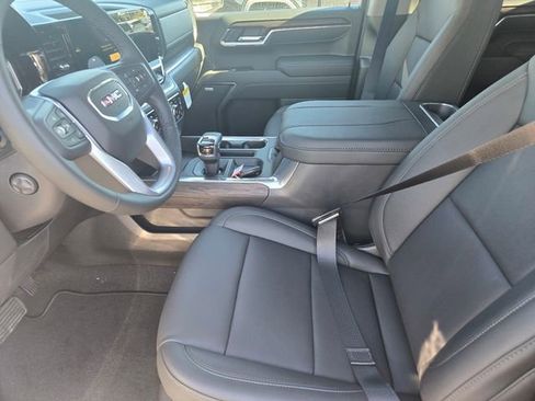 New 2026 GMC Sierra 1500 SLT w/ SLT Premium Package image 18