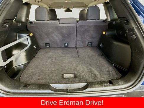 Used 2018 Jeep Cherokee Latitude FWD image 33