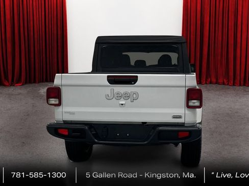 Used 2021 Jeep Gladiator Overland image 6