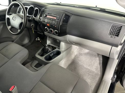 Used 2011 Toyota Tacoma 4x4 Regular Cab image 23