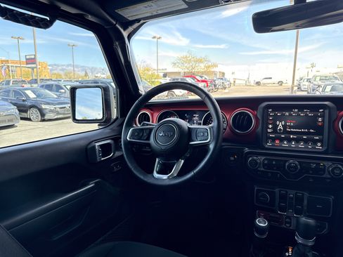 Used 2022 Jeep Wrangler Unlimited Rubicon w/ LED Lighting Group image 16