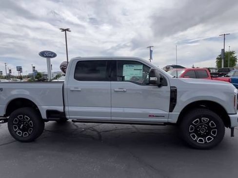 Used 2025 Ford F350 Platinum AWD/4WD image 8