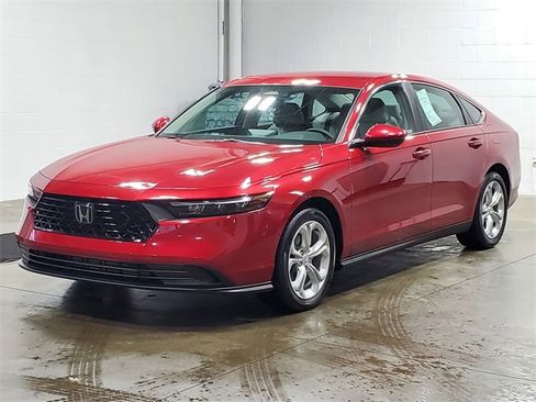 Used 2023 Honda Accord LX image 2