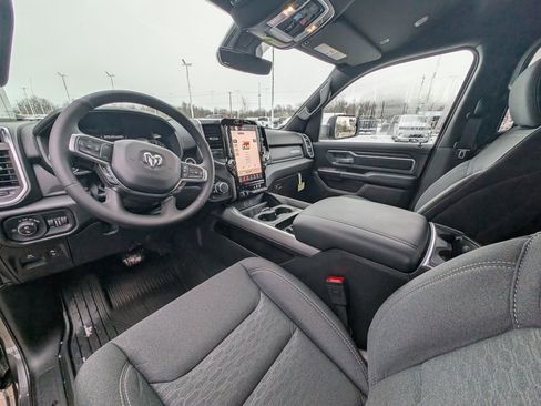 New 2026 RAM 1500 4x4 Crew Cab image 2