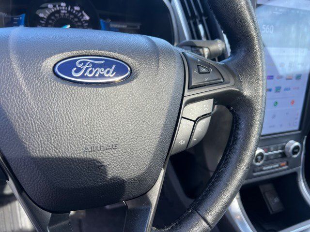 Used 2022 Ford Edge Titanium AWD/4WD image 15