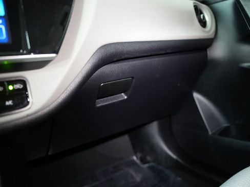 Used 2019 Toyota Corolla LE w/ Carpet Mat Package (TMS) image 41