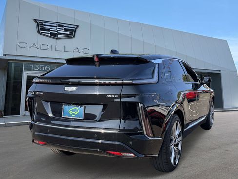 Used 2024 Cadillac Lyriq Luxury RWD image 4