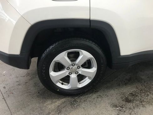 Used 2018 Jeep Compass Latitude w/ Cold Weather Group image 40