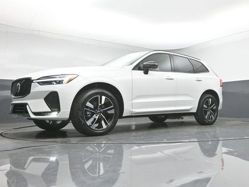 New 2026 Volvo XC60 B5 Core w/ Climate Package image 39