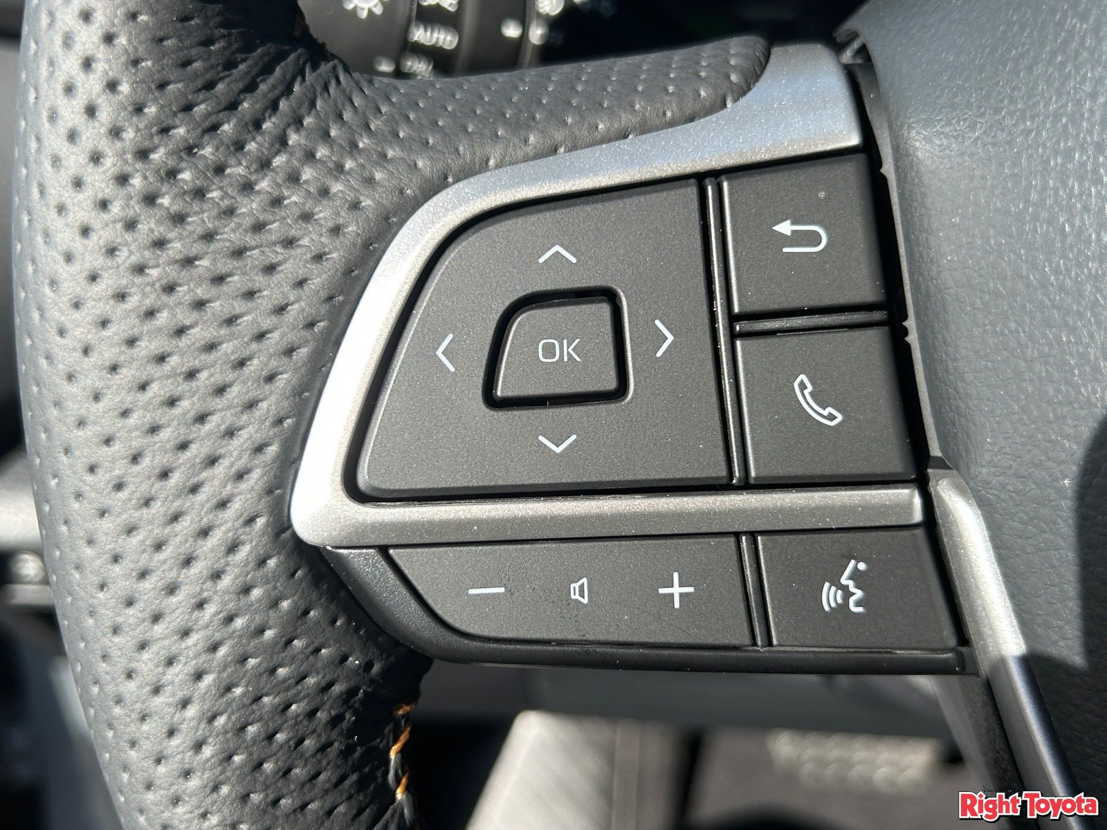 New 2026 Toyota Sienna XLE Woodland Edition AWD/4WD image 32