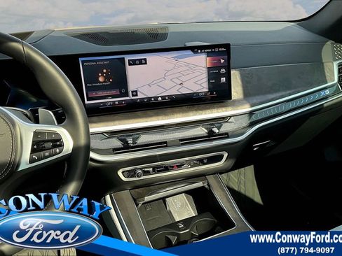 Used 2025 BMW X5 xDrive40i w/ M Sport Package image 11