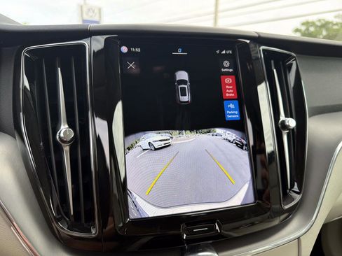 Used 2024 Volvo XC60 B5 Core w/ Protection Package Premier image 27