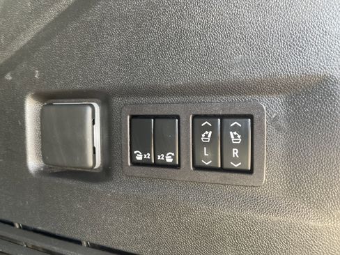 Used 2023 Chevrolet Tahoe Premier w/ Texas Edition image 15