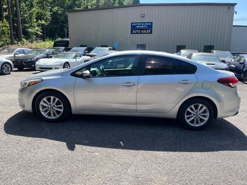 Used 2017 Kia Forte LX w/ LX Popular Package FWD image 5
