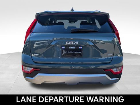 Certified 2023 Kia Niro EX image 3