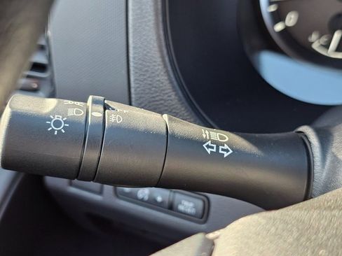 Used 2023 Nissan Frontier SV w/ Midnight Edition Package image 32