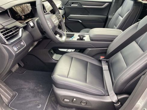 New 2026 GMC Acadia Elevation w/ Black Edition FWD image 17