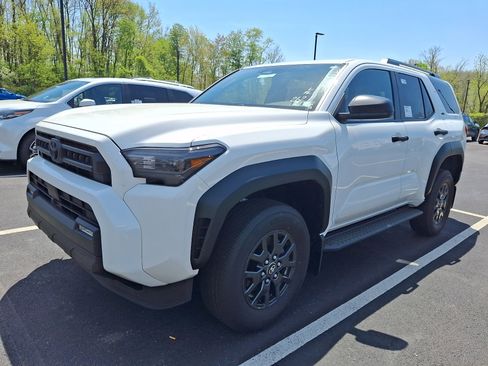 New 2026 Toyota 4Runner SR5 image 2