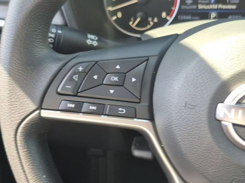 Used 2025 Nissan Altima 2.5 SV FWD image 21