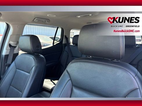 Used 2023 GMC Acadia SLT AWD/4WD image 17