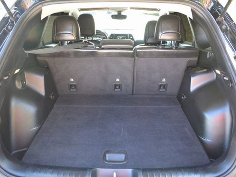 Used 2021 Jeep Cherokee Latitude Plus image 23