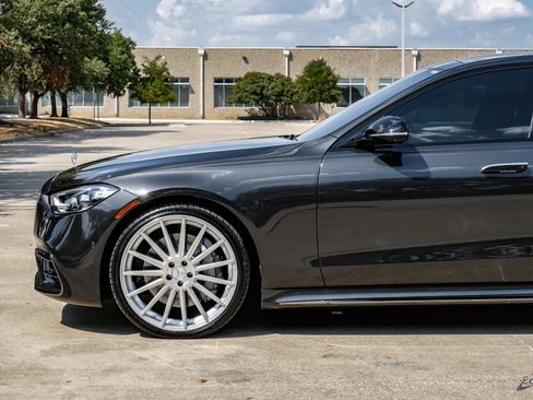 Used 2023 Mercedes-Benz S 580 4MATIC Sedan w/ AMG Line image 9