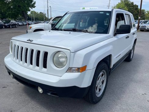 Used 2012 Jeep Patriot Sport image 2