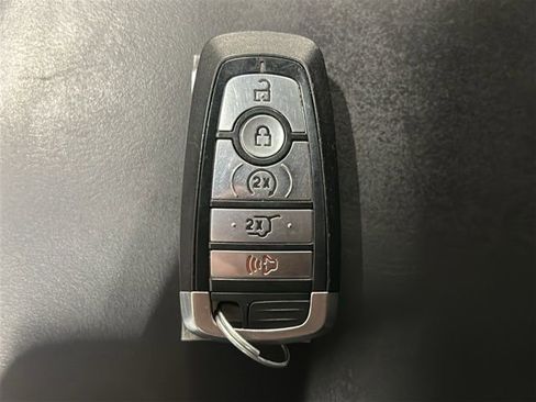 Used 2021 Ford Explorer Platinum w/ Premium Technology Package image 28