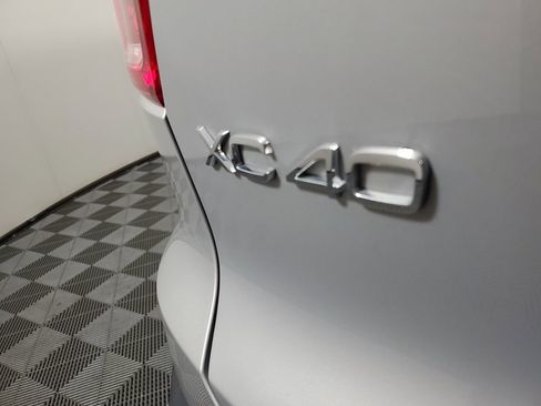 Certified 2024 Volvo XC40 B5 Ultimate w/ Protection Package Premier AWD/4WD image 9