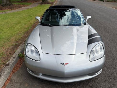 Used 2007 Chevrolet Corvette Coupe w/ Preferred Equipment Group RWD image 33