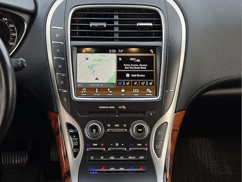 Used 2018 Lincoln MKX Reserve w/ Lincoln MKX Climate Package image 11