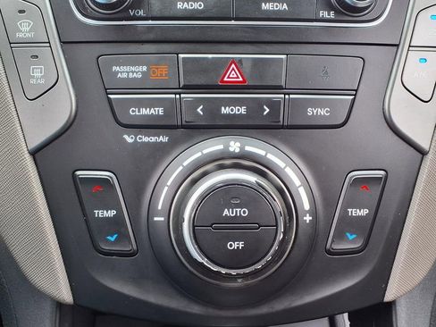Used 2018 Hyundai Santa Fe Sport w/ 2.4L Value Package 02 FWD image 17