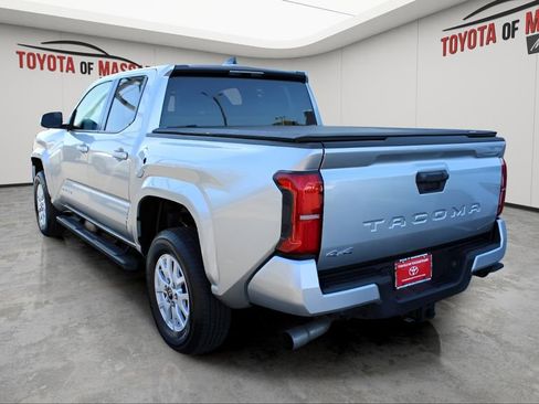 Used 2025 Toyota Tacoma SR5 AWD/4WD image 3
