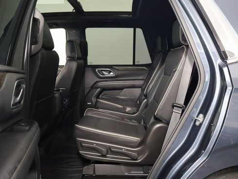 Used 2021 Chevrolet Tahoe Premier w/ Premium Package image 11