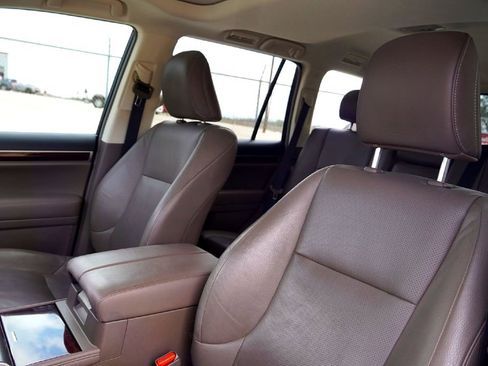 Used 2017 Lexus GX 460 image 12