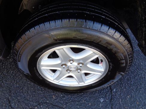 Used 2003 Jeep Liberty Sport RWD image 24