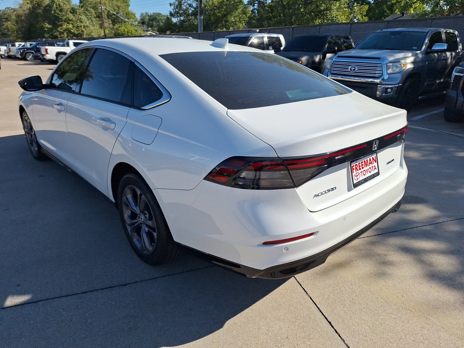 Used 2026 Honda Accord EX-L image 4