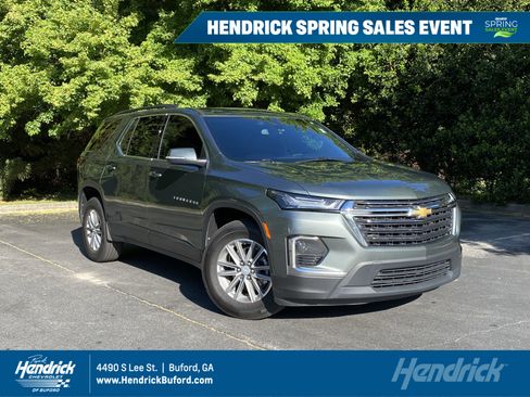 Used 2022 Chevrolet Traverse LT image 1