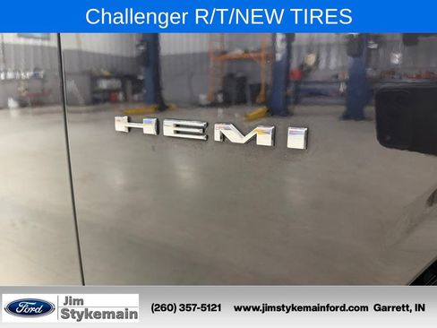Used 2020 Dodge Challenger R/T RWD image 3