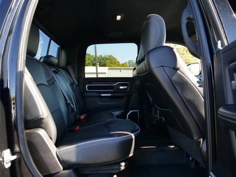 Used 2019 RAM 2500 Laramie w/ Black Appearance Package image 44